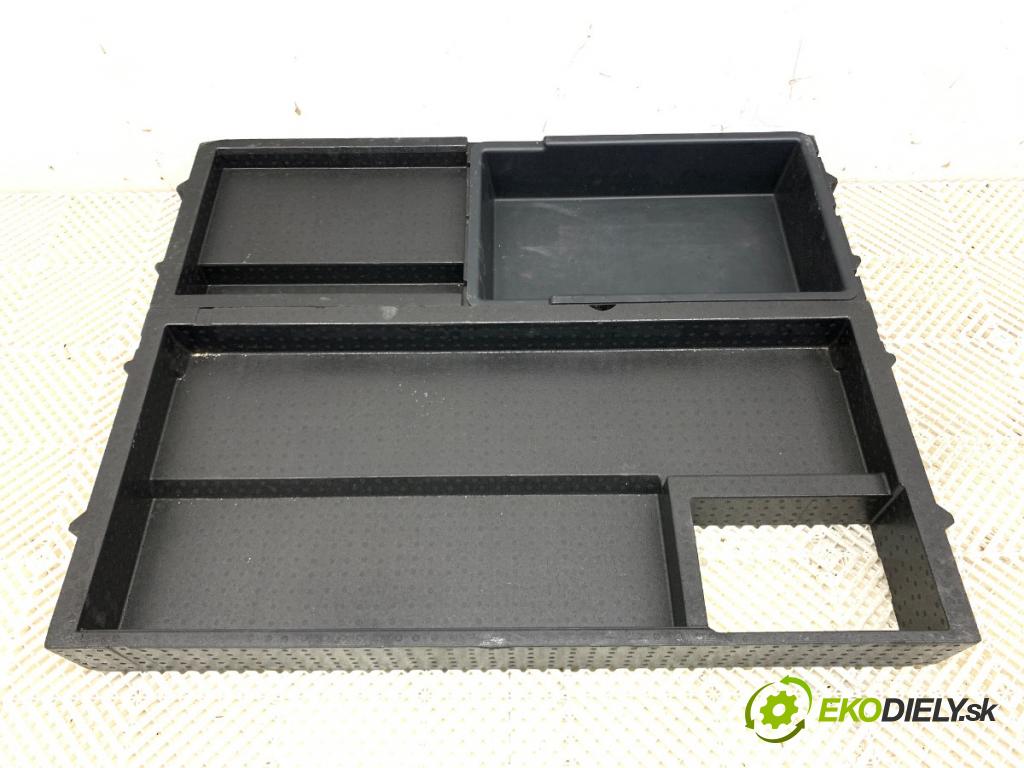 PEUGEOT 3008 SUV 2021 147 kW Hybrid4 (M45GBU) 1598 polystyrenové vložka kufra 9836901880