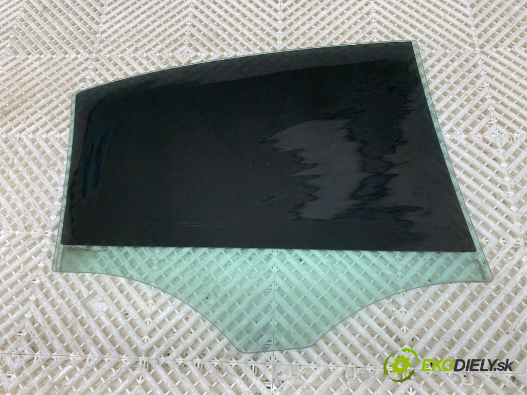 MERCEDES-BENZ W176 liftback 2017 90 kW A 180 (176.042) 1595 Okno ľavy zad