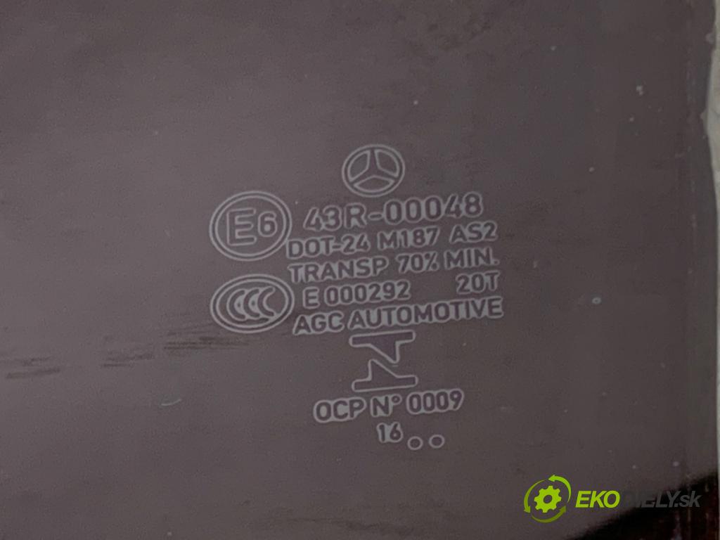 MERCEDES-BENZ W176 liftback 2017 90 kW A 180 (176.042) 1595 Okno ľavy zad