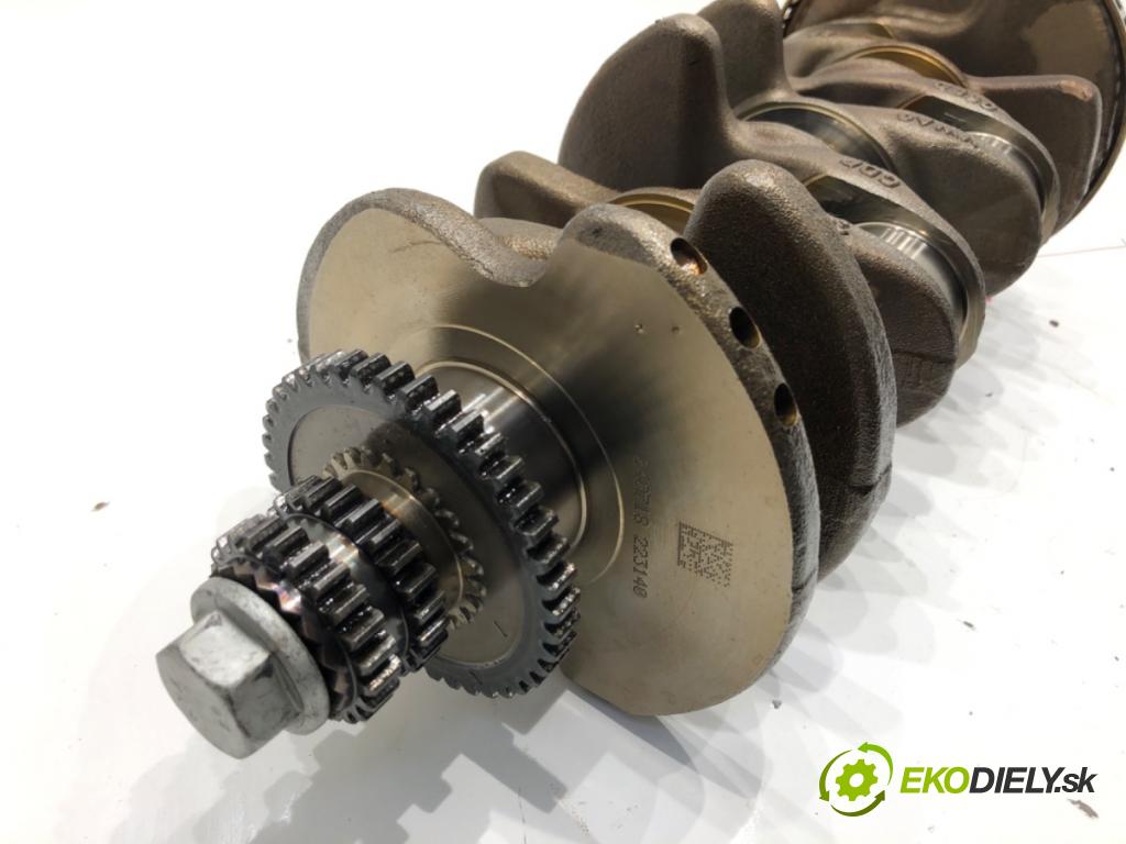 AUDI A4 B9 sedan 2018 185 kW 2.0 TFSI quattro 1984 Kardaň, hriadeľ KLIKA: 06LD (Blok motora ostatné)