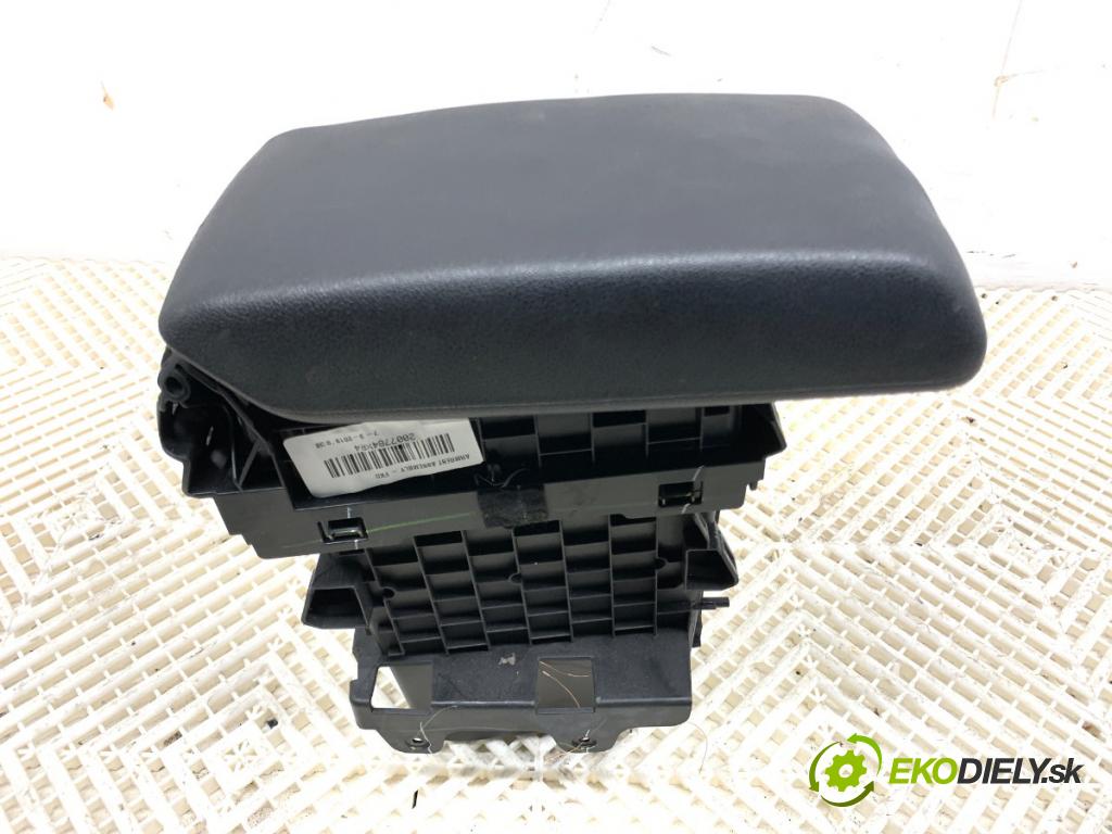 FORD ECOSPORT SUV 2018 108 kW 2.0 Flex 4x4 1999 Lakťová opierka  (Lakťová opierka)