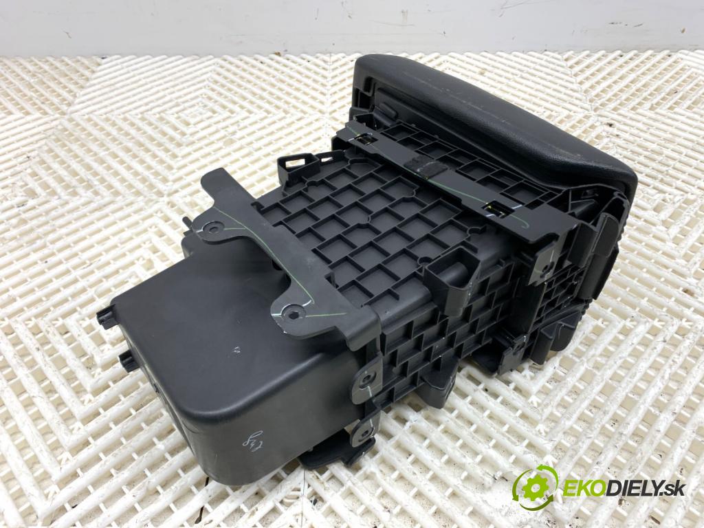 FORD ECOSPORT SUV 2018 108 kW 2.0 Flex 4x4 1999 Lakťová opierka  (Lakťová opierka)