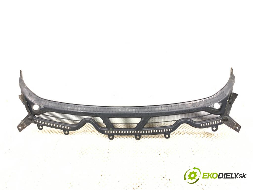 FORD ECOSPORT SUV 2018 108 kW 2.0 Flex 4x4 1999 Torpédo, plast pod čelné okno GN15-A02216-ADW (Torpédo (plast pod čelným sklom))