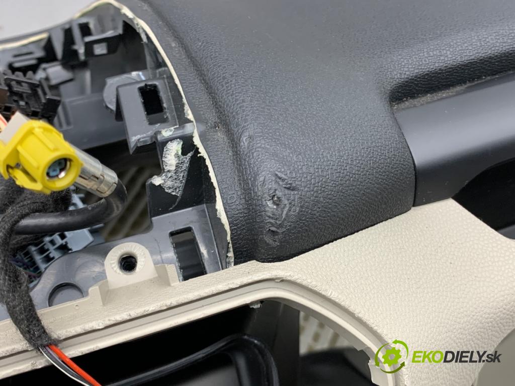 FORD ECOSPORT SUV 2018 108 kW 2.0 Flex 4x4 1999 Palubná doska VANKÚŠ: spolujazdca