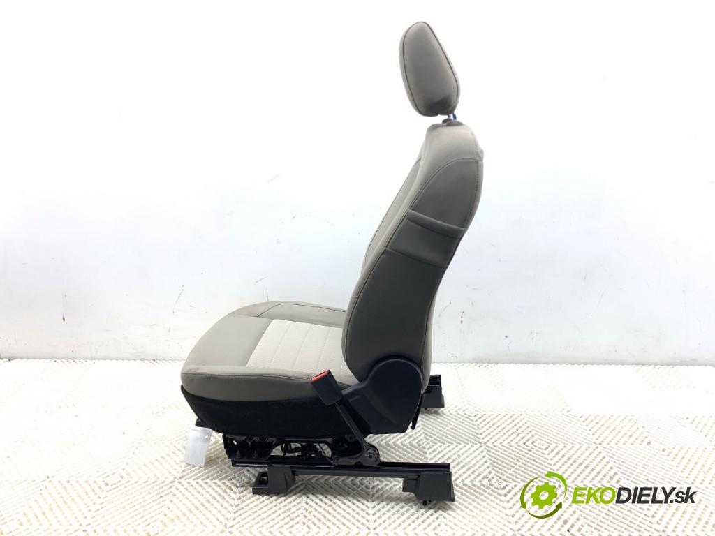 FORD ECOSPORT SUV 2018 108 kW 2.0 Flex 4x4 1999 Sedadlo pravy predný