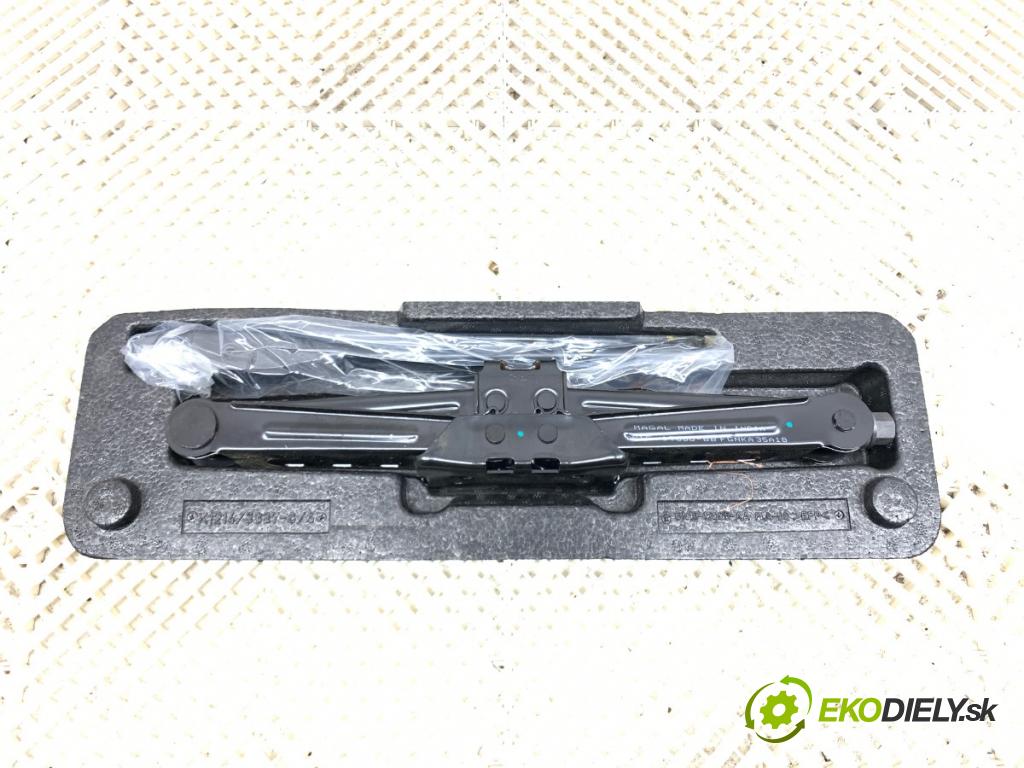 FORD ECOSPORT SUV 2018 108 kW 2.0 Flex 4x4 1999 ZVEDÁK: - mechanismus GN15-17005-AA