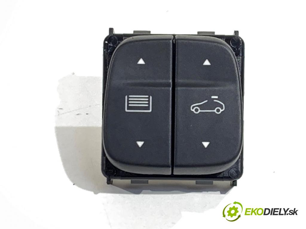 PEUGEOT 3008 SUV 2021 147 kW Hybrid4 (M45GBU) 1598 Panel Prepínač strešného okna 98106177ZD (Prepínacie páčky pod volantom)