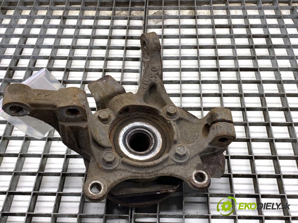 HYUNDAI i30 Kombi 2014 81 kW 1.6 CRDi 1582 náboj pravy predný