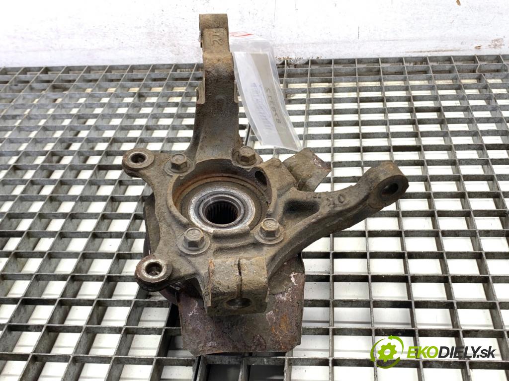 HYUNDAI i30 Kombi 2014 81 kW 1.6 CRDi 1582 náboj pravy predný