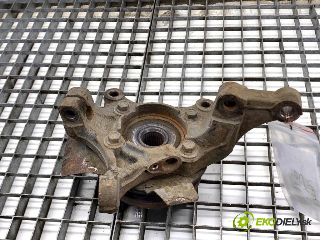 HYUNDAI i30 Kombi 2014 81 kW 1.6 CRDi 1582 náboj pravy predný