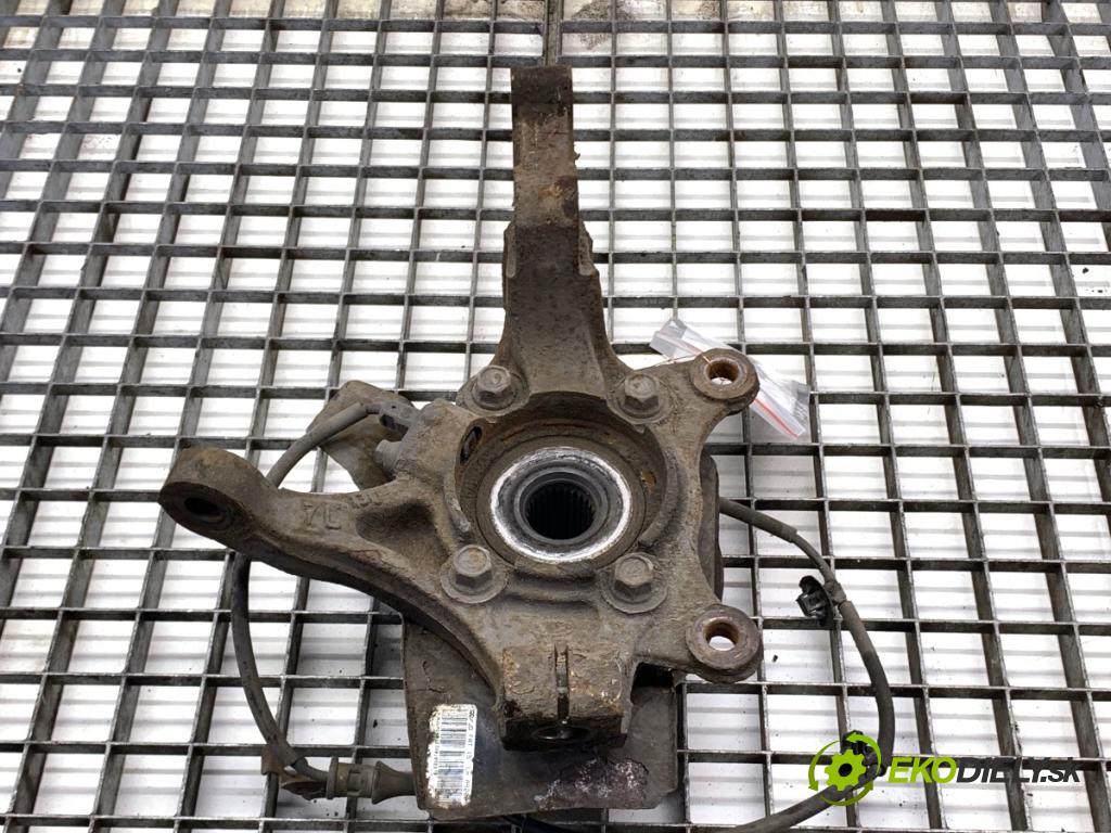 HYUNDAI i30 Kombi 2014 81 kW 1.6 CRDi 1582 náboj ľavy predný