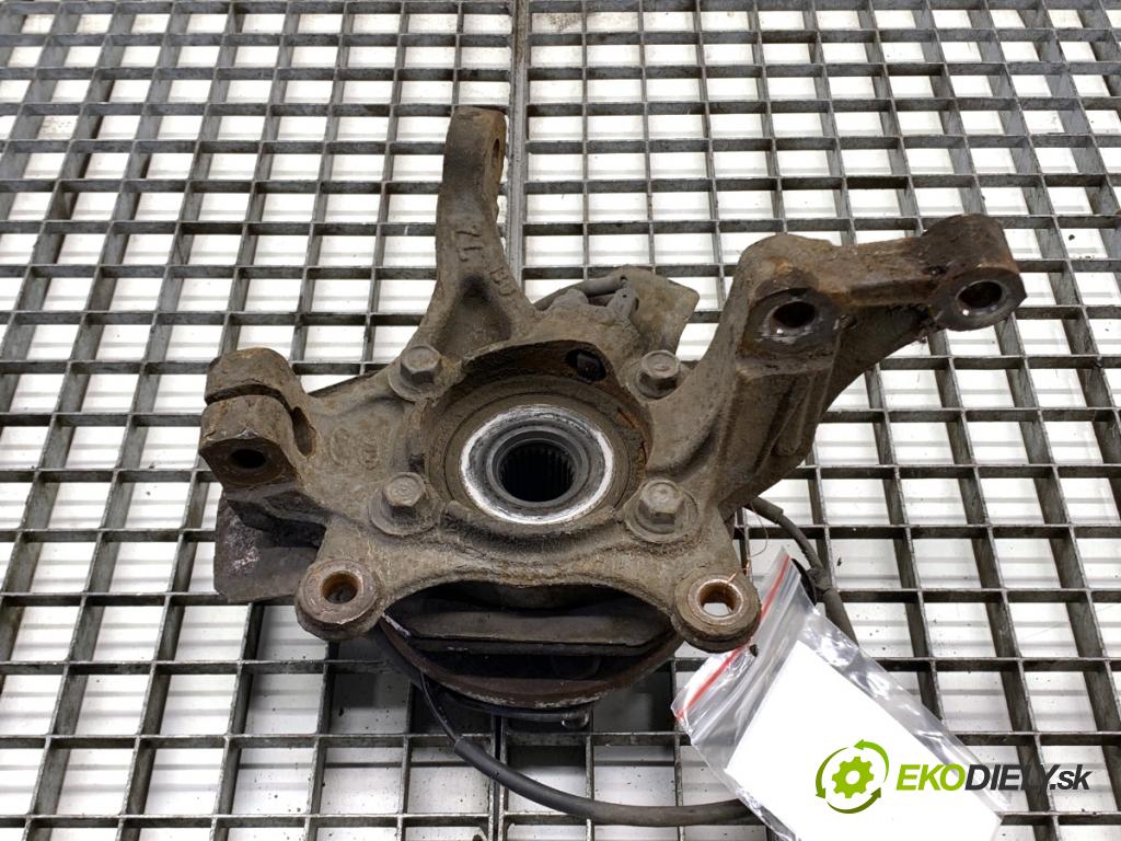 HYUNDAI i30 Kombi 2014 81 kW 1.6 CRDi 1582 náboj ľavy predný