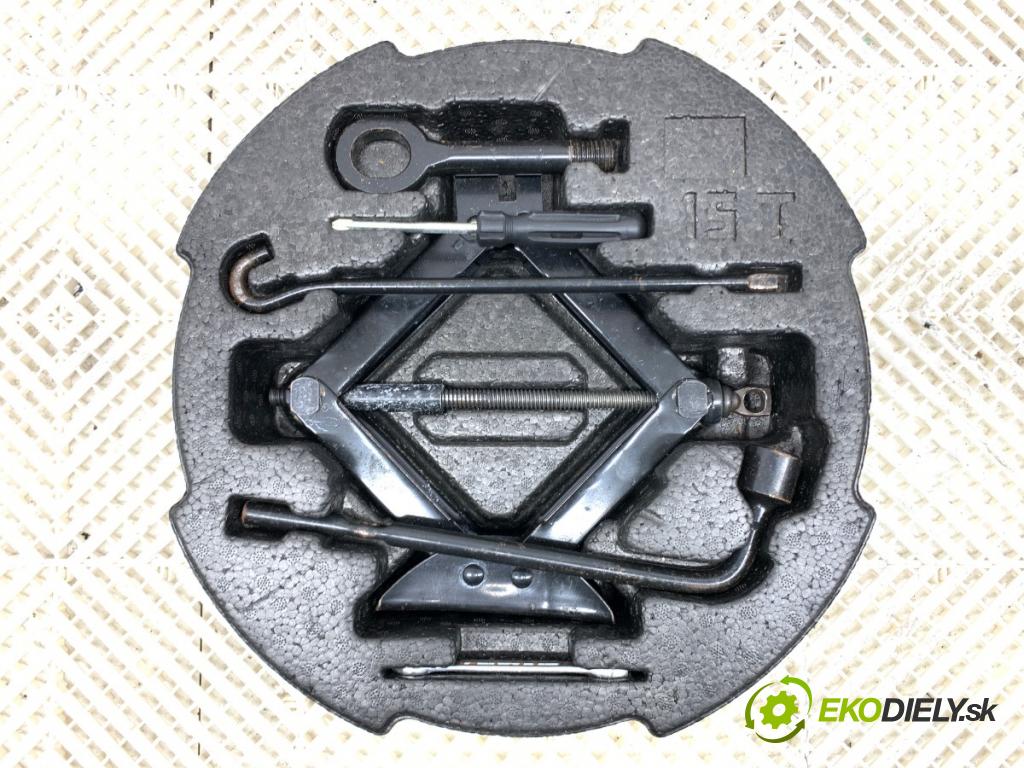 HYUNDAI i30 Kombi 2014 81 kW 1.6 CRDi 1582 souprava náradí 09149-A6000