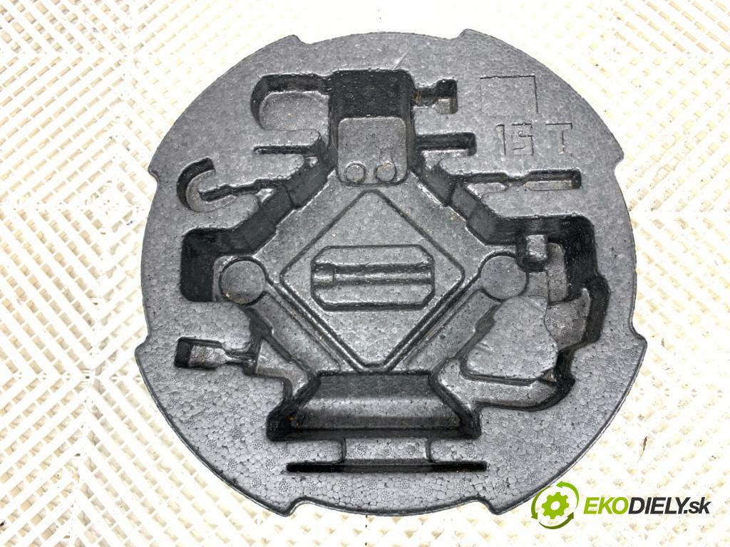 HYUNDAI i30 Kombi 2014 81 kW 1.6 CRDi 1582 Súprava náradia 09149-A6000