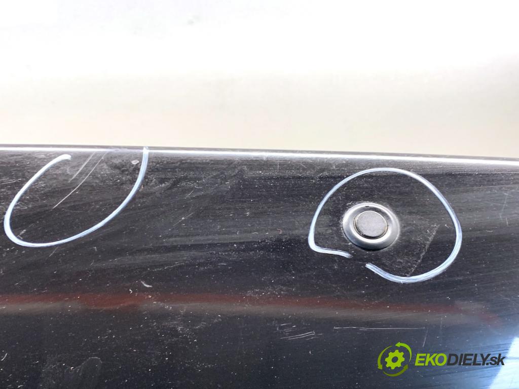 HYUNDAI i30 Kombi 2014 81 kW 1.6 CRDi 1582 Nárazník zad PAE (Kľučka dverí ostatné)