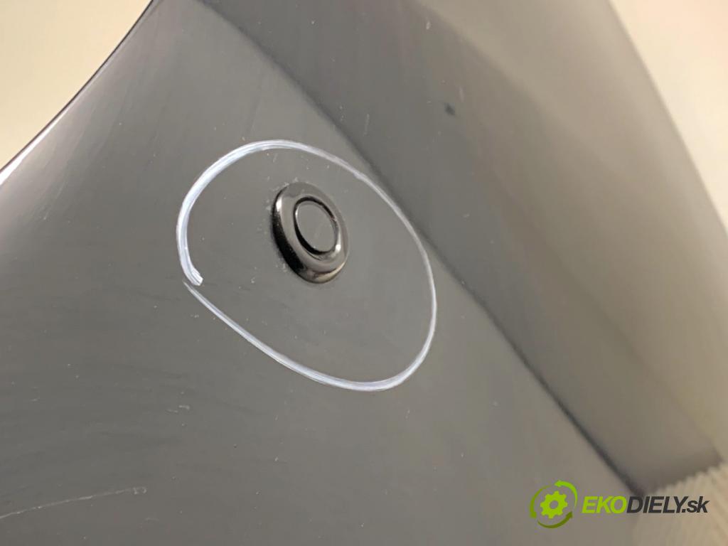 HYUNDAI i30 Kombi 2014 81 kW 1.6 CRDi 1582 Nárazník zad PAE (Kľučka dverí ostatné)