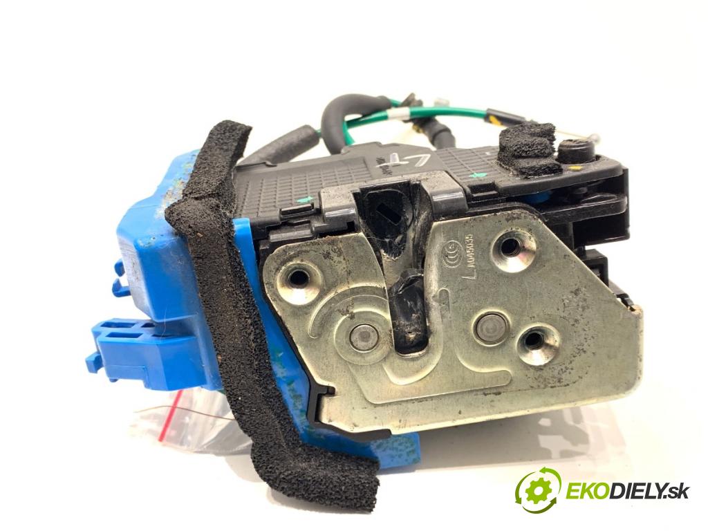 HYUNDAI i30 Kombi 2014 81 kW 1.6 CRDi 1582 zámok Dvere ľavy zad 81410-A6000