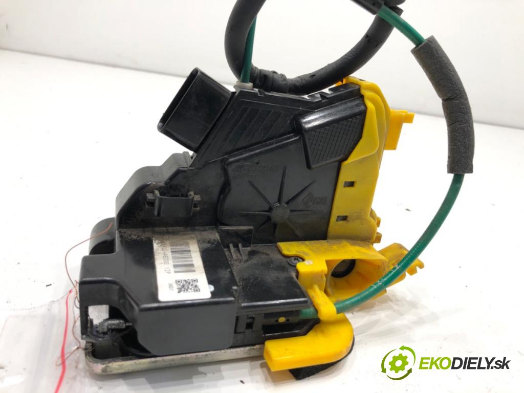 HYUNDAI i30 Kombi 2014 81 kW 1.6 CRDi 1582 zámok Dvere ľavy predný 81310-A6000