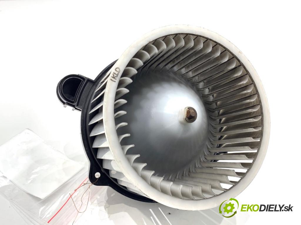 HYUNDAI i30 Kombi 2014 81 kW 1.6 CRDi 1582 ventilátor kúrenia F00S3B2474
