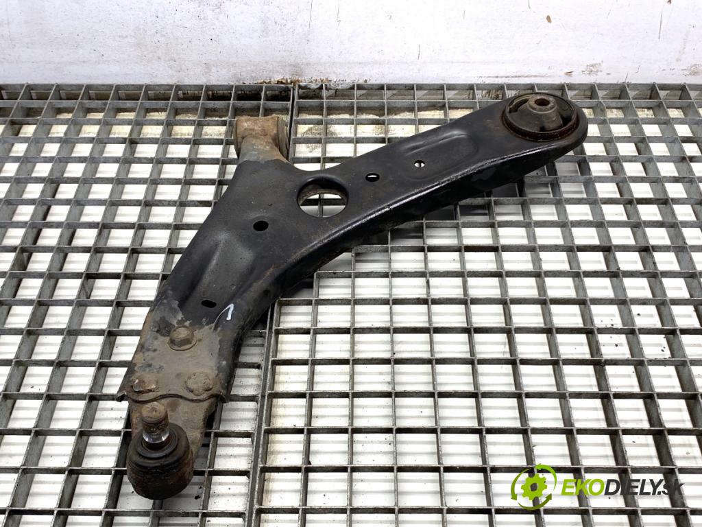 HYUNDAI i30 Kombi 2014 81 kW 1.6 CRDi 1582 Rameno ľavy predný 