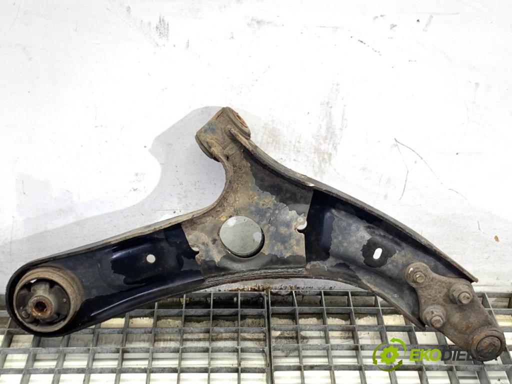 HYUNDAI i30 Kombi 2014 81 kW 1.6 CRDi 1582 Rameno ľavy predný