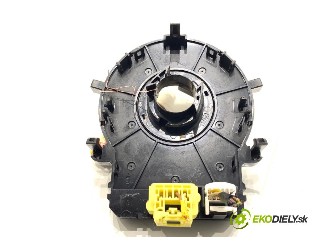 HYUNDAI i30 Kombi 2014 81 kW 1.6 CRDi 1582 kroužek slimák airbag  (Airbag)