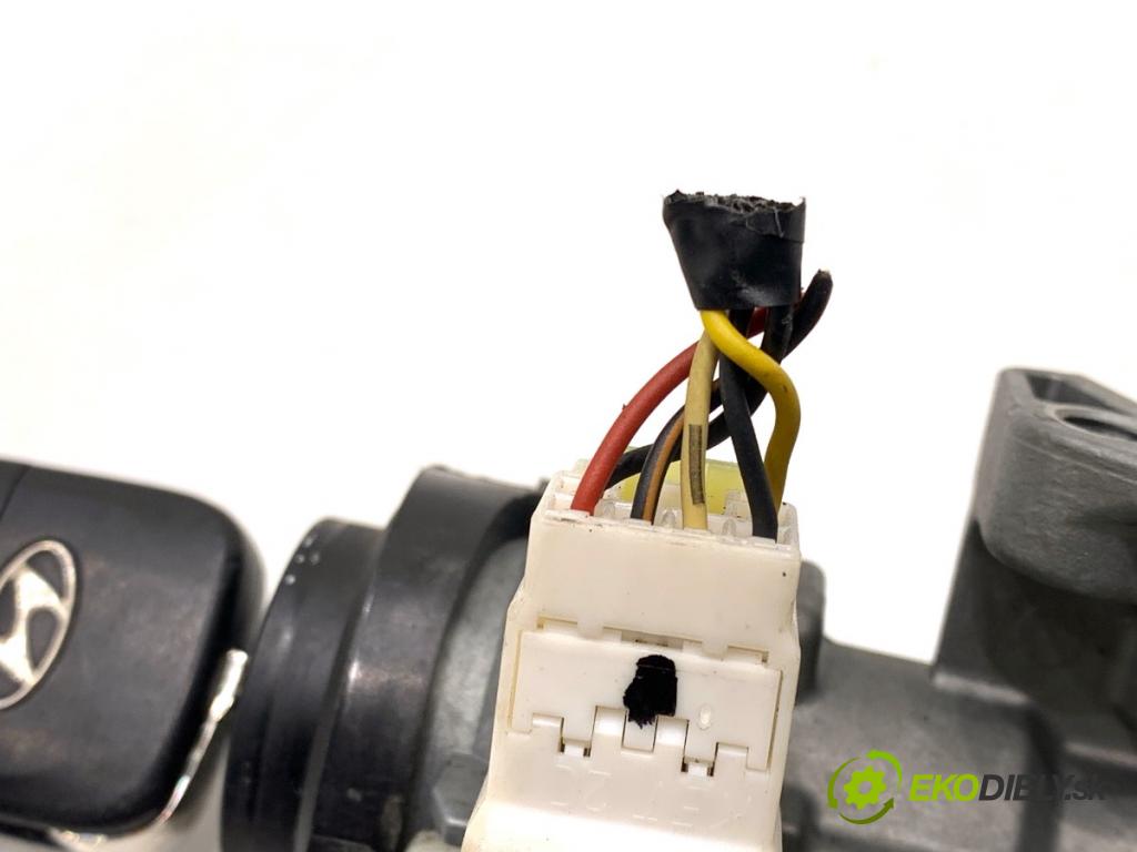 HYUNDAI i30 Kombi 2014 81 kW 1.6 CRDi 1582 spinačka  (Spínacia skrinka)