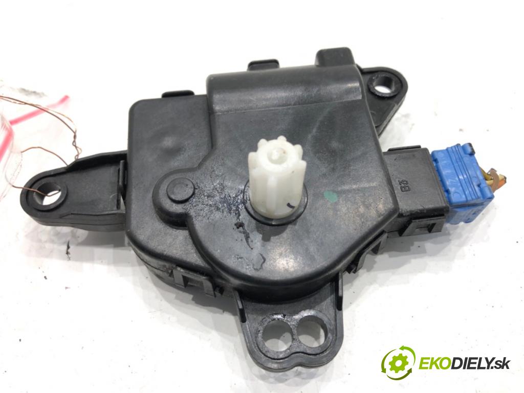 HYUNDAI i30 Kombi 2014 81 kW 1.6 CRDi 1582 Motor kúrenia D266-EB9AA01