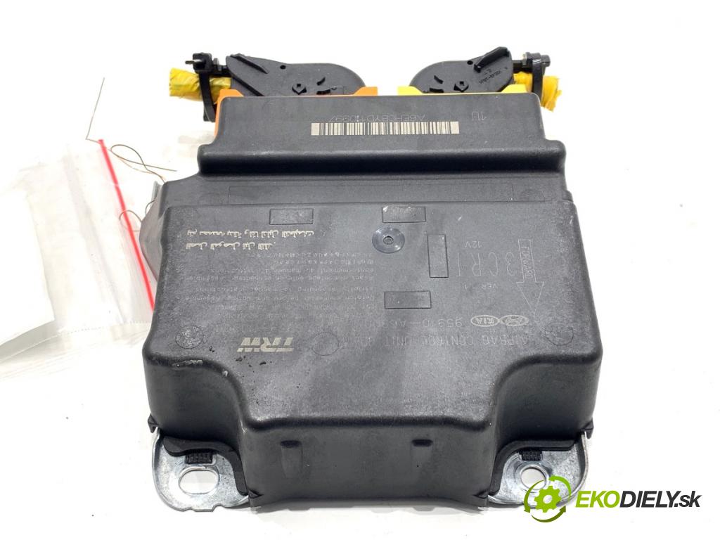 HYUNDAI i30 Kombi 2014 81 kW 1.6 CRDi 1582 senzor airbag 95910-A6300 (Snímač)