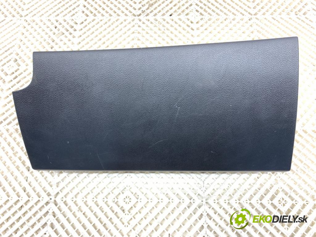 HYUNDAI i30 Kombi 2014 81 kW 1.6 CRDi 1582 přihrádka kastlík spolujezdce 84510-A6100 (Přihrádka (kastlík))