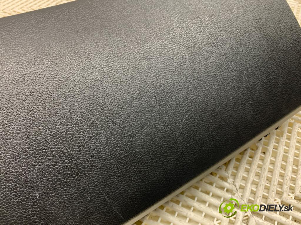 HYUNDAI i30 Kombi 2014 81 kW 1.6 CRDi 1582 Priehradka, kastlík spolujazdca 84510-A6100 (Priehradka (kastlík))