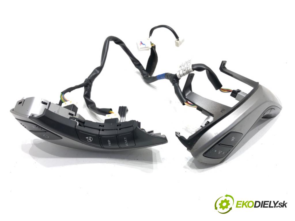 HYUNDAI i30 Kombi 2014 81 kW 1.6 CRDi 1582 SPÍNAČE: volantu 96710-A6650