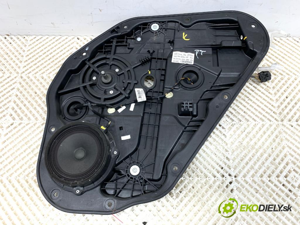 HYUNDAI i30 Kombi 2014 81 kW 1.6 CRDi 1582 Mechanizmus okna pravy zad 83480-A6000