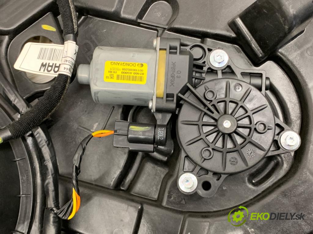 HYUNDAI i30 Kombi 2014 81 kW 1.6 CRDi 1582 Mechanizmus okna pravy predný 82480-A6010