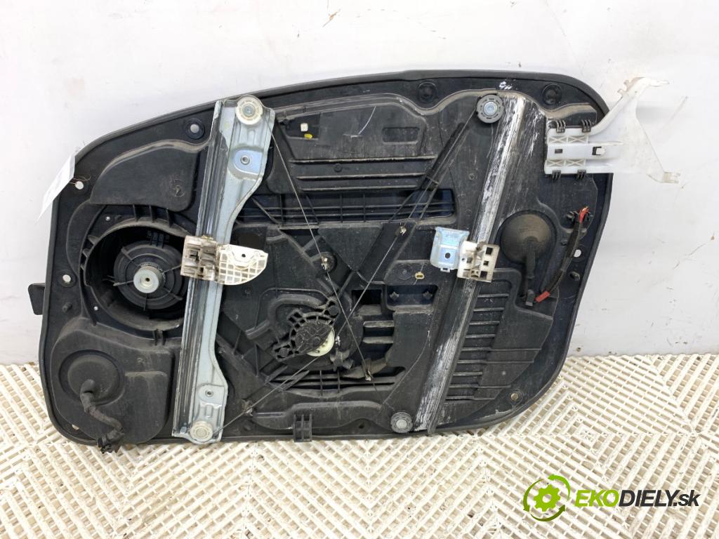 HYUNDAI i30 Kombi 2014 81 kW 1.6 CRDi 1582 Mechanizmus okna ľavy predný 82470-A6000