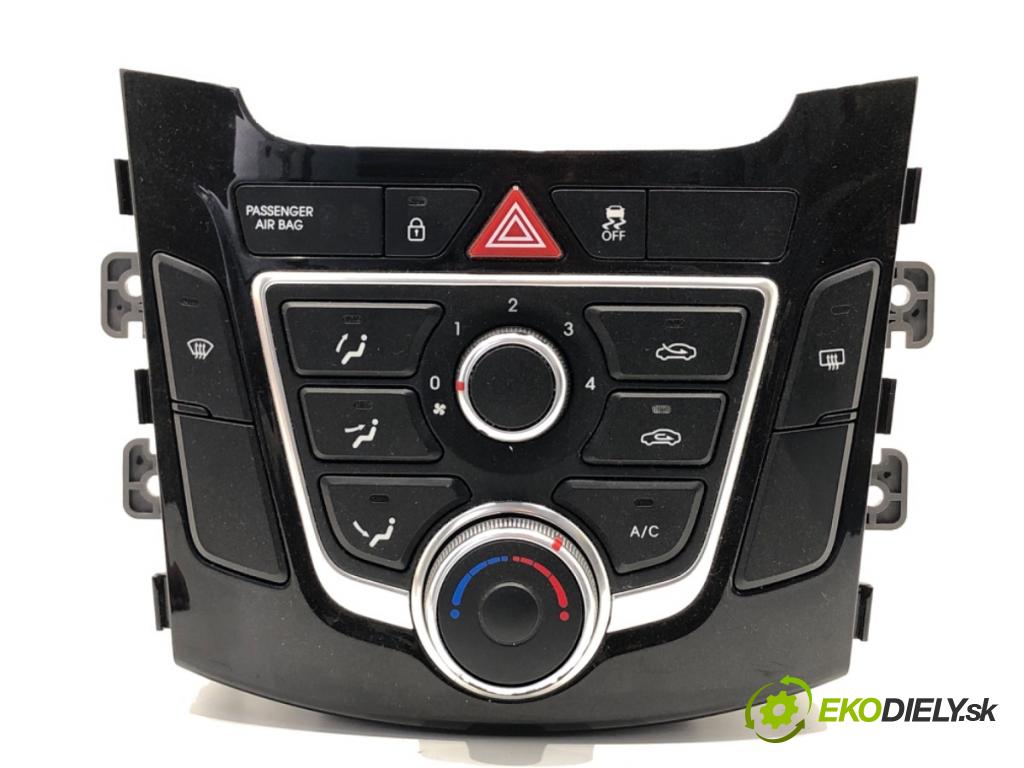 HYUNDAI i30 Kombi 2014 81 kW 1.6 CRDi 1582 Panel ovládaní topení 97250-A6040GU (Páčky pod volantem)