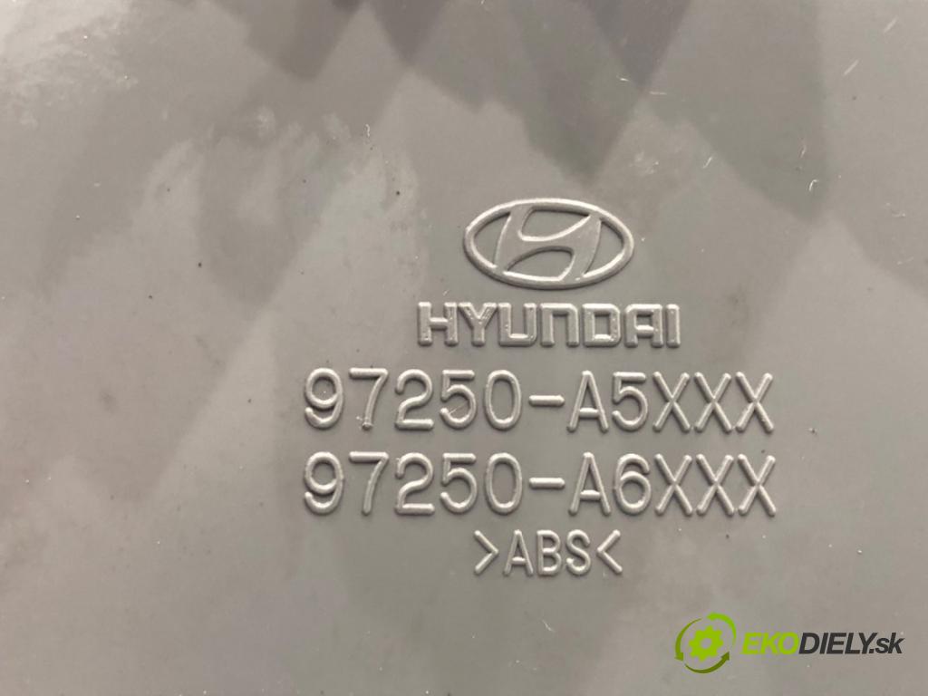 HYUNDAI i30 Kombi 2014 81 kW 1.6 CRDi 1582 Panel ovládania kúrenia 97250-A6040GU (Prepínacie páčky pod volantom)