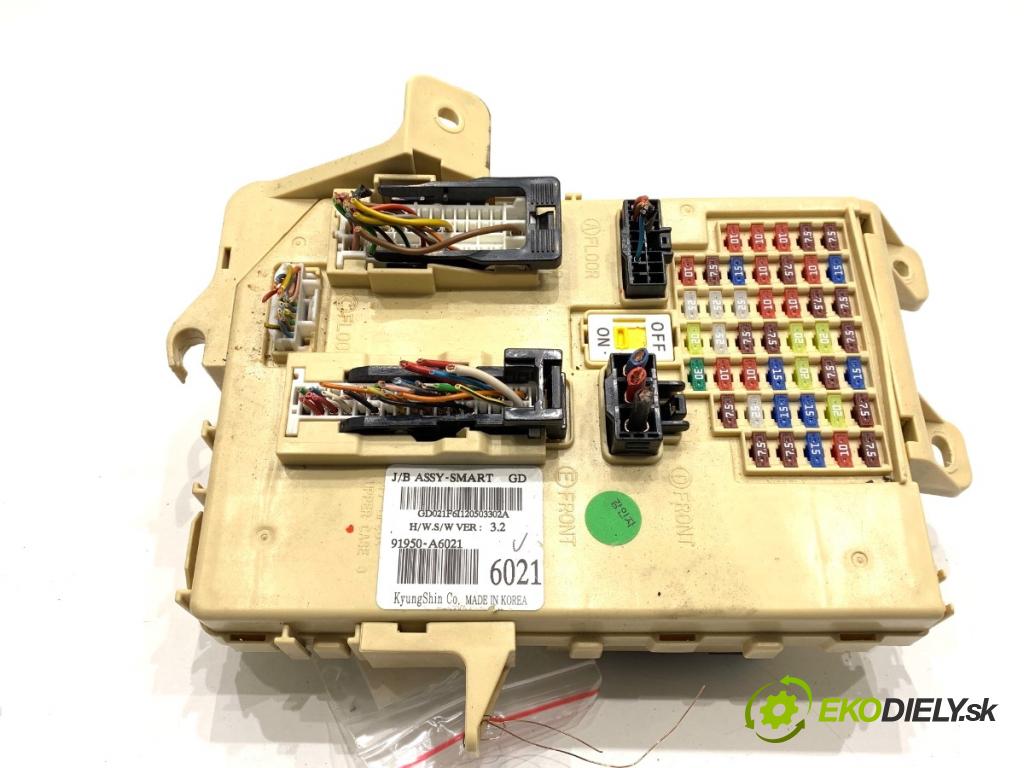 HYUNDAI i30 Kombi 2014 81 kW 1.6 CRDi 1582 Modul BSI 91950-A6021 (Poistková skrinka)