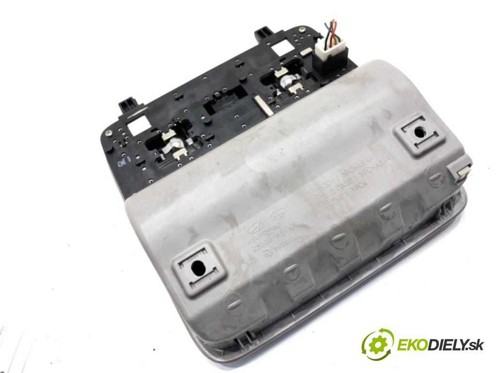 HYUNDAI i30 Kombi 2014 81 kW 1.6 CRDi 1582 Svetlo stropné