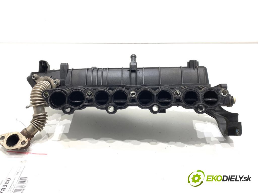 HYUNDAI i30 Kombi 2014 81 kW 1.6 CRDi 1582 Potrubie sacie, sanie  (Sacie potrubie)