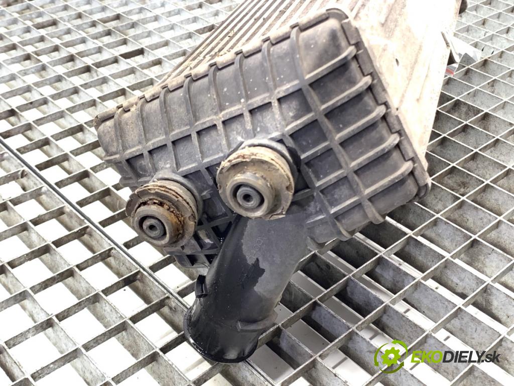 HYUNDAI i30 Kombi 2014 81 kW 1.6 CRDi 1582 intercooler 28270-2A770 (Intercooler (chladič nasávaného vzduchu))