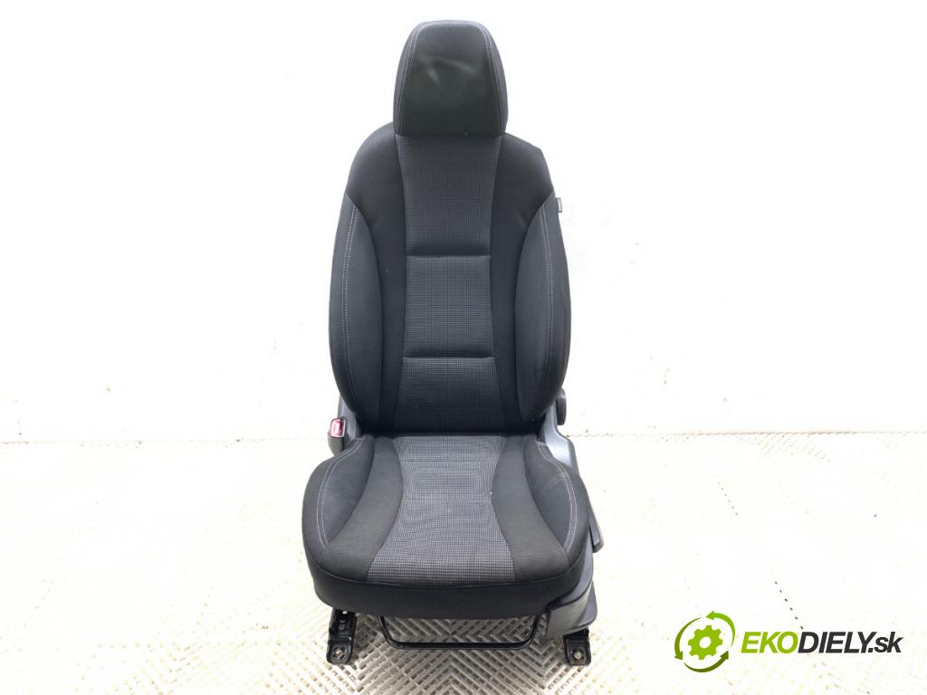 HYUNDAI i30 Kombi 2014 81 kW 1.6 CRDi 1582 Sedadlo ľavy predný 