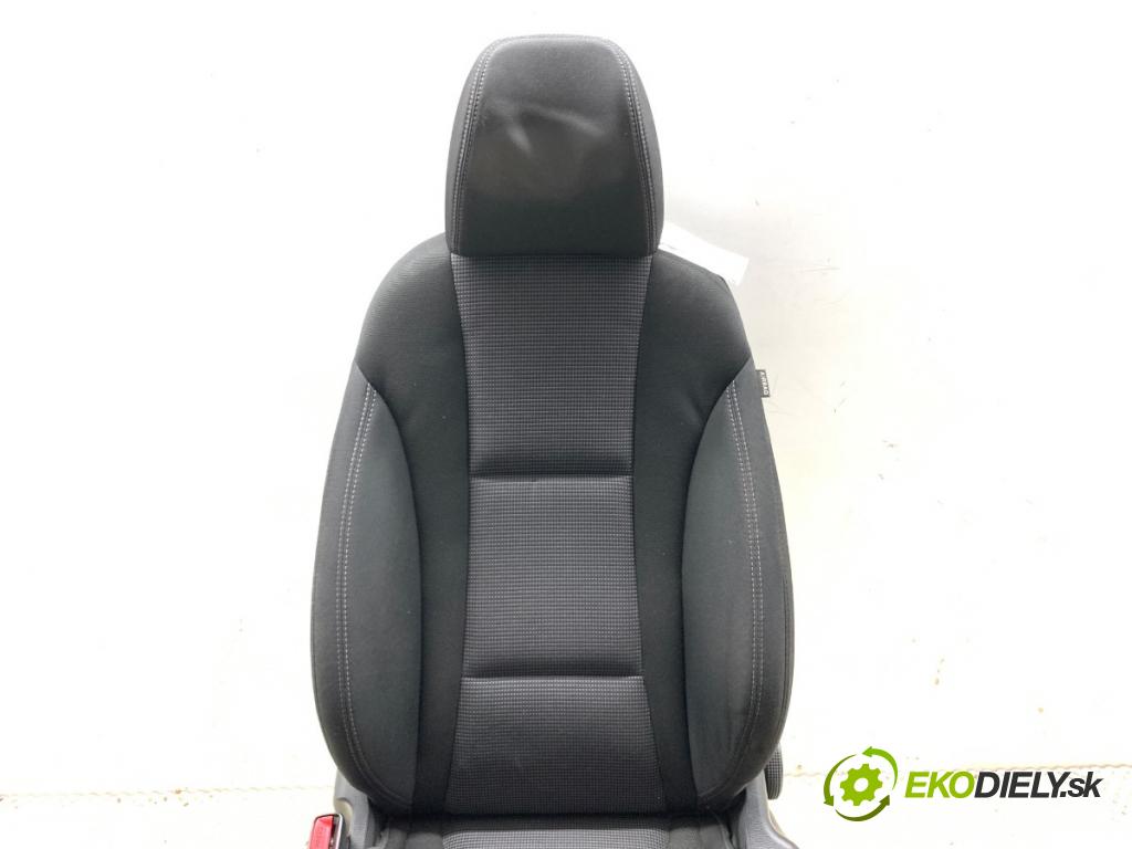 HYUNDAI i30 Kombi 2014 81 kW 1.6 CRDi 1582 Sedadlo ľavy predný