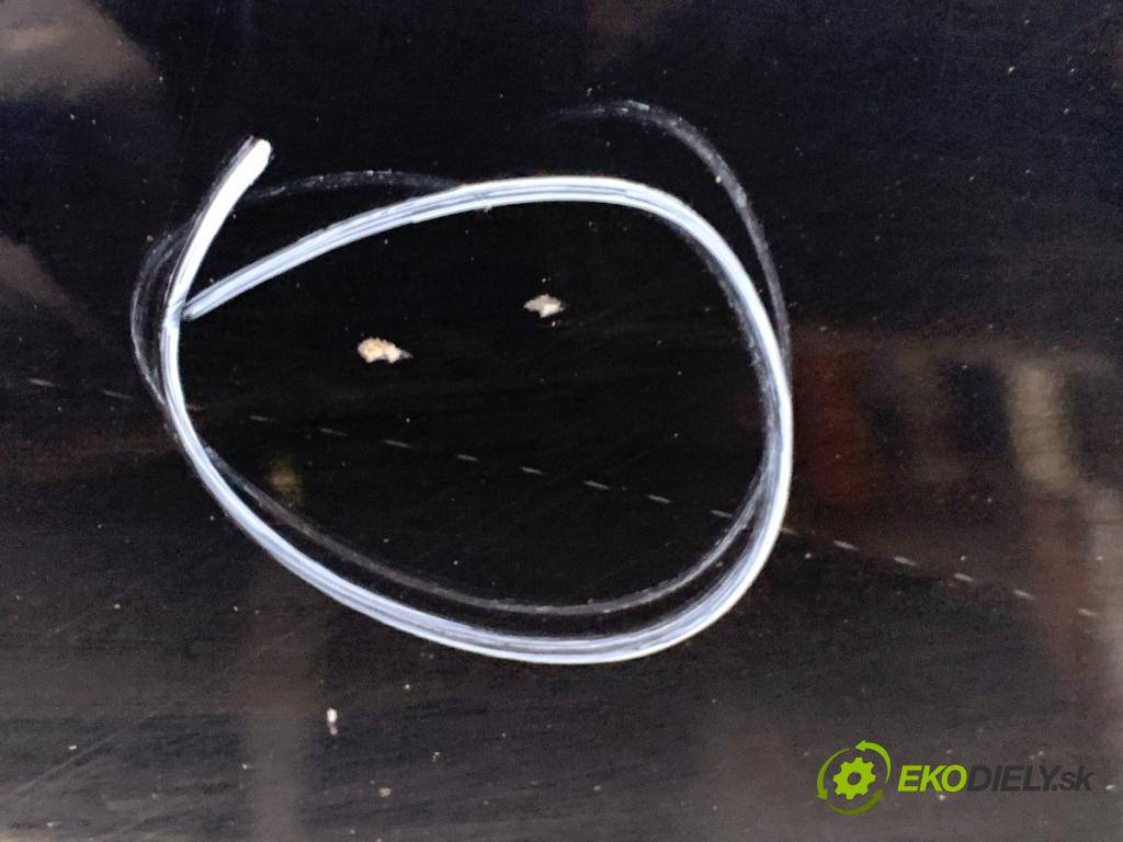 HYUNDAI i30 Kombi 2014 81 kW 1.6 CRDi 1582 Dvere ľavy zad PAE