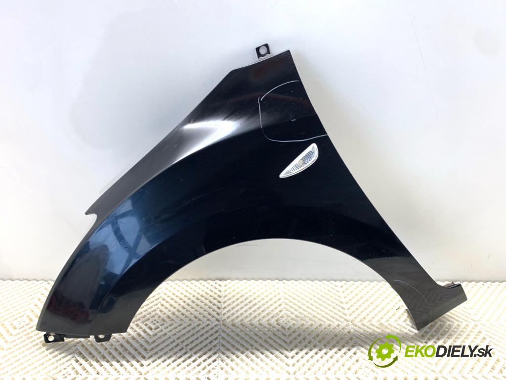 HYUNDAI i30 Kombi 2014 81 kW 1.6 CRDi 1582 Blatník ľavy predný PAE