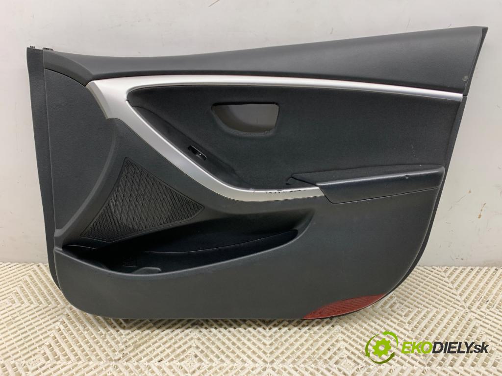 HYUNDAI i30 Kombi 2014 81 kW 1.6 CRDi 1582 čalúnenie Dvere pravy predný 