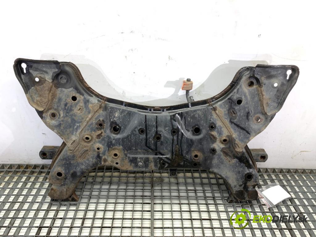 HYUNDAI i30 Kombi 2014 81 kW 1.6 CRDi 1582 Výstuha pod Motor 62401-A2600 (Výstuha predná)