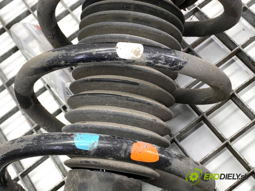 HYUNDAI i30 Kombi 2014 81 kW 1.6 CRDi 1582 Tlmič ľavy predný ZE 54650-A6160