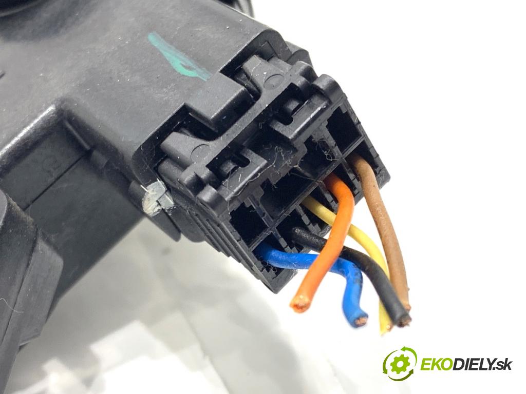 HYUNDAI i30 Kombi 2014 81 kW 1.6 CRDi 1582 Motor kúrenia D267-AP9BA02