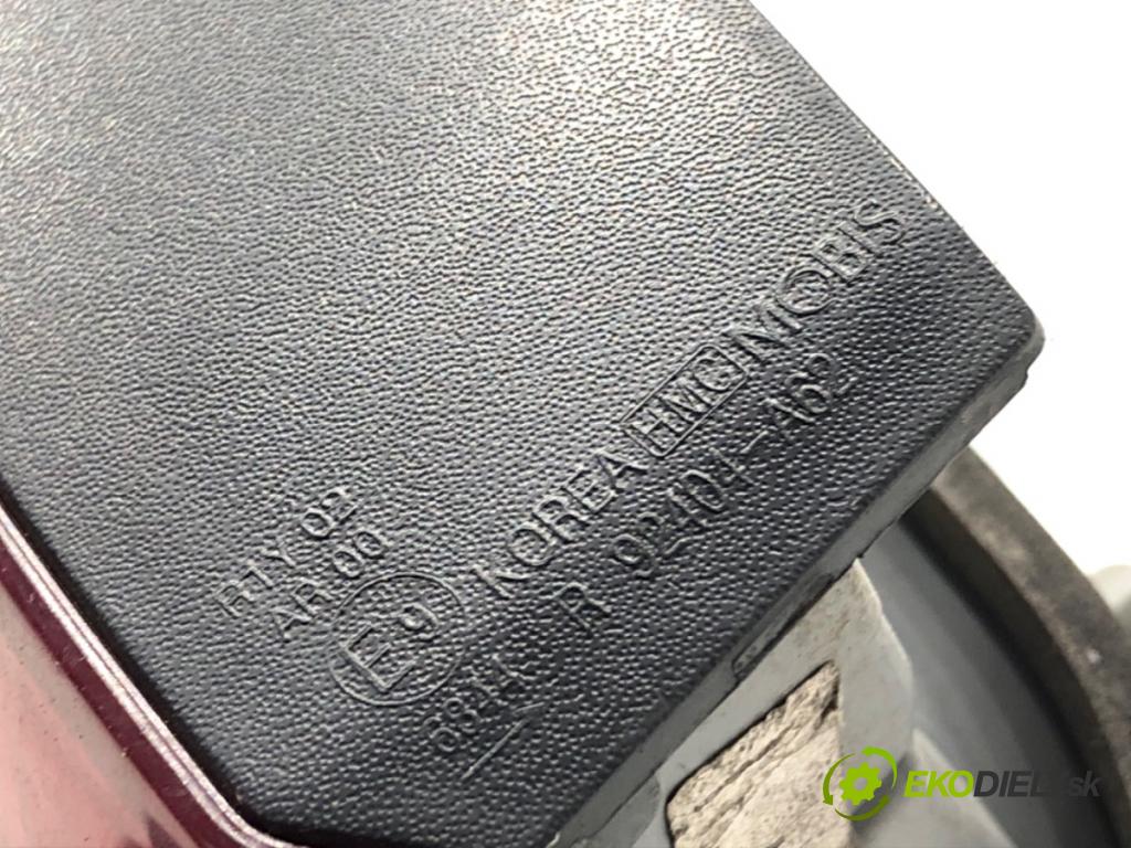 HYUNDAI i30 Kombi 2014 81 kW 1.6 CRDi 1582 světlo zadní část pravá vnitřní 92404-A62 (Klika dveří ostatní)